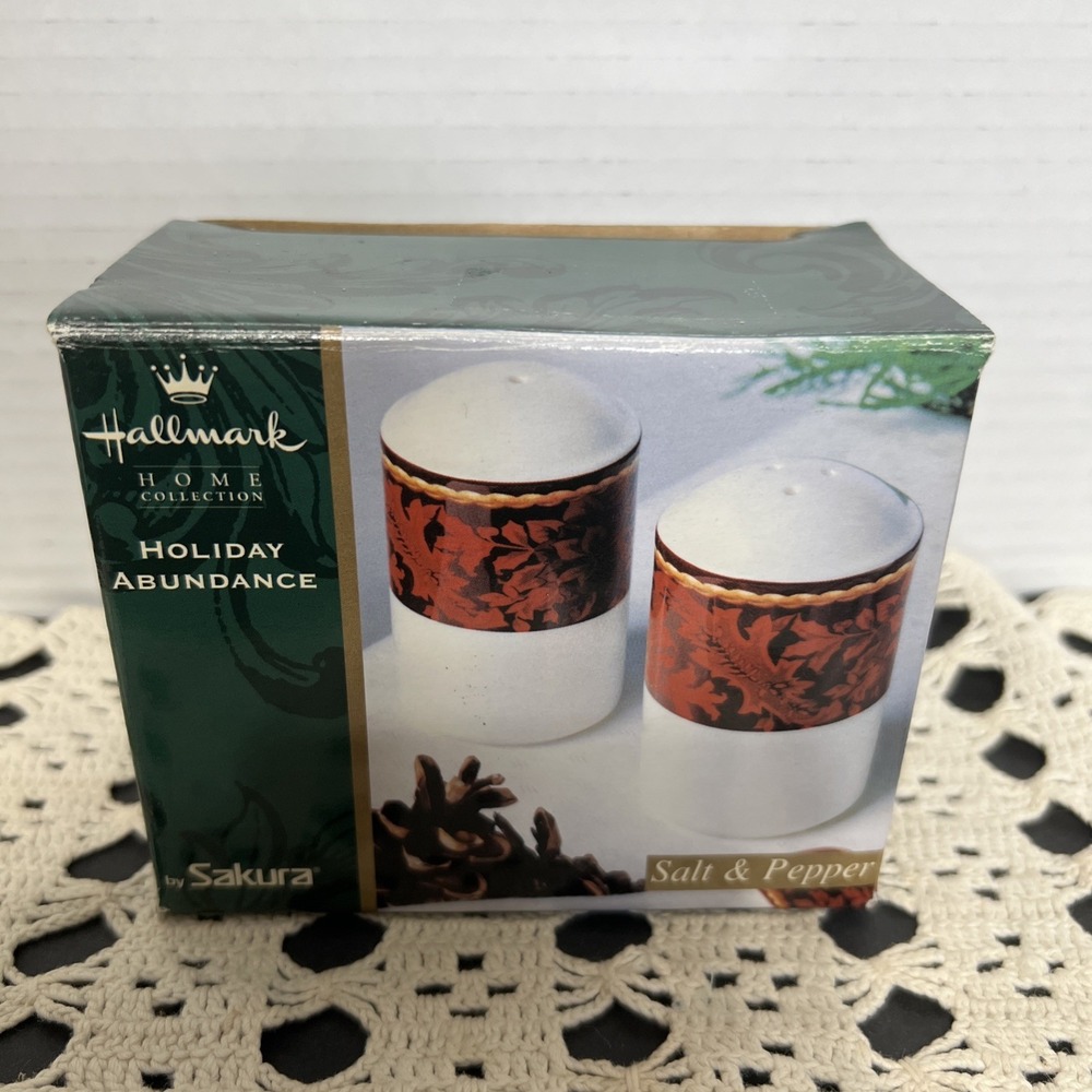 Hallmark Home Collection by Sakura Holiday Abundance Salt & Pepper Set NOB